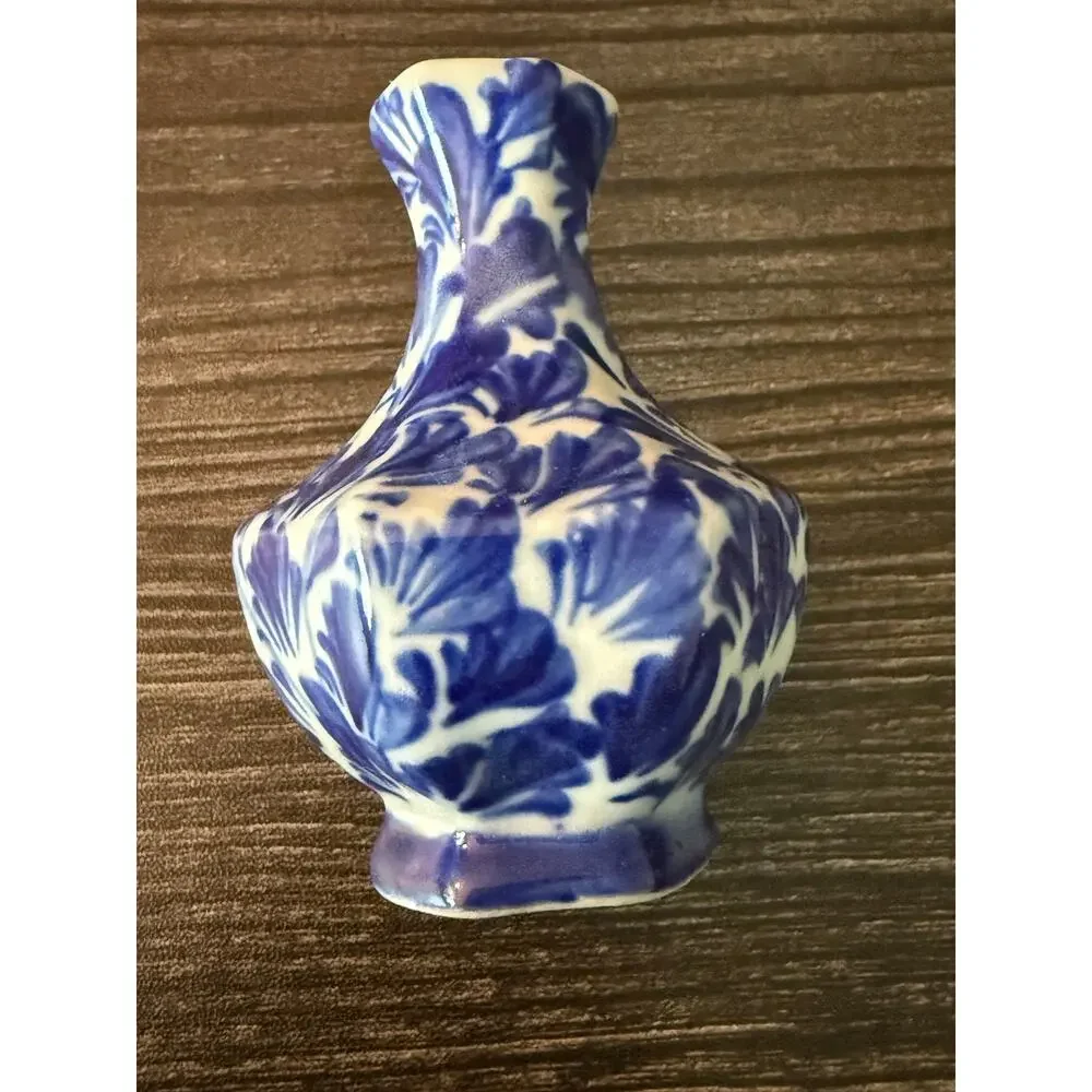 Vintage Blue and White Porcelain Bud Vases Blooming White Flowers